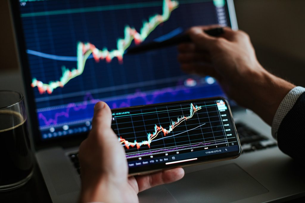 Ystävällinen ja moderni tilitoimisto Helsinki Netvisor asiantuntija